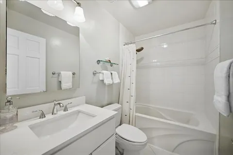 $1,395,000 | 509 Pinecrest Lane, Wilmette, IL 60091