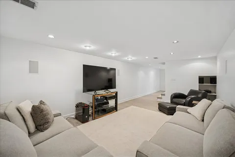 $1,395,000 | 509 Pinecrest Lane, Wilmette, IL 60091