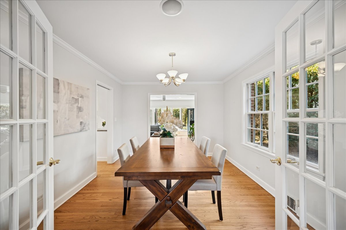 509 Pinecrest Lane Wilmette, IL 60091 - Photo 8 of 48