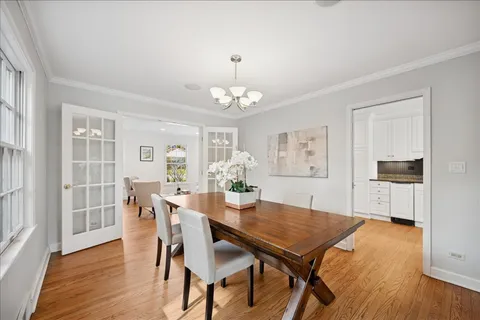 $1,395,000 | 509 Pinecrest Lane, Wilmette, IL 60091