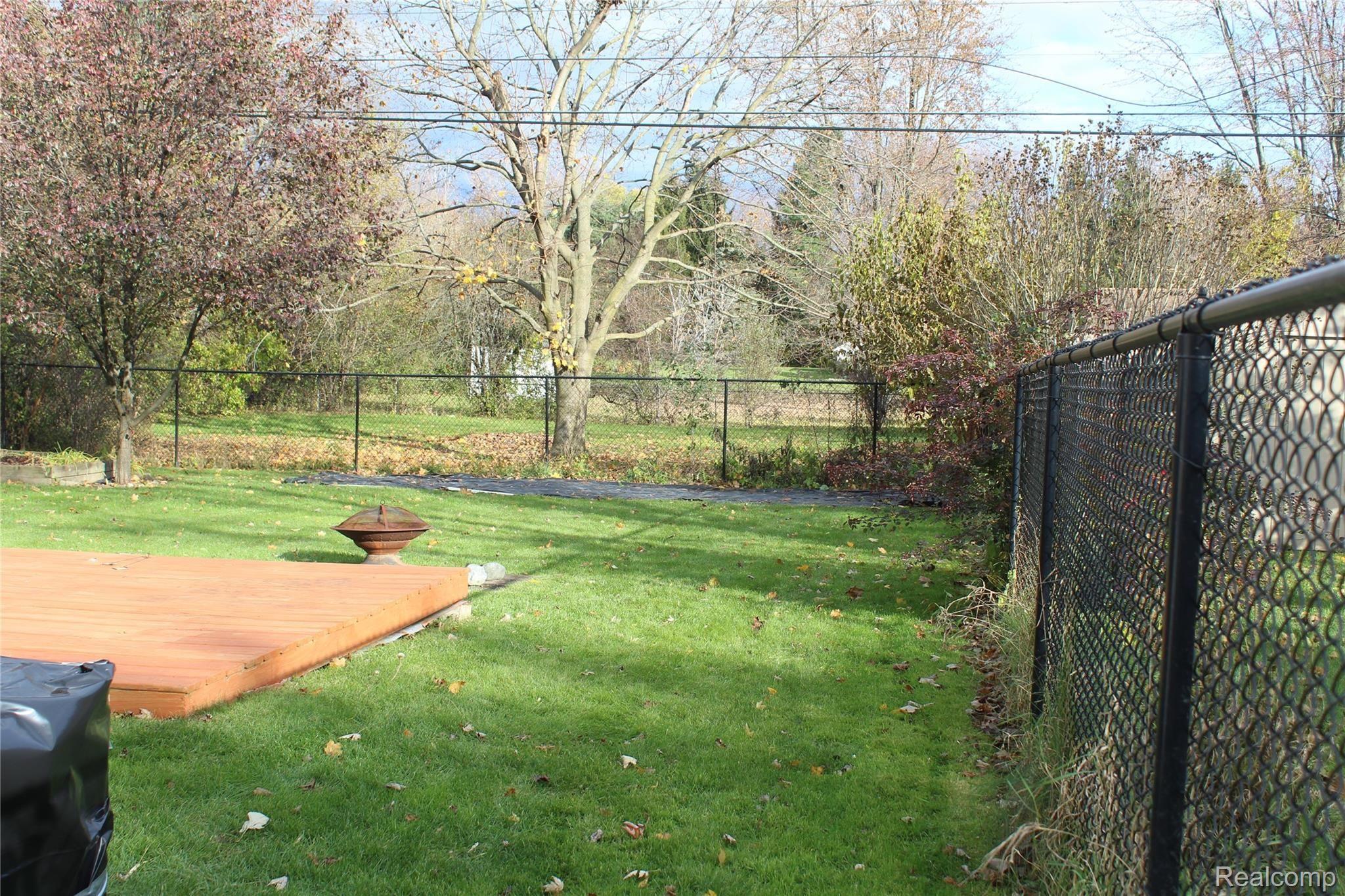 3759 Dearborn Avenue Rochester, MI 48309 - Photo 5 of 33 Dearborn backyard 2.JPG