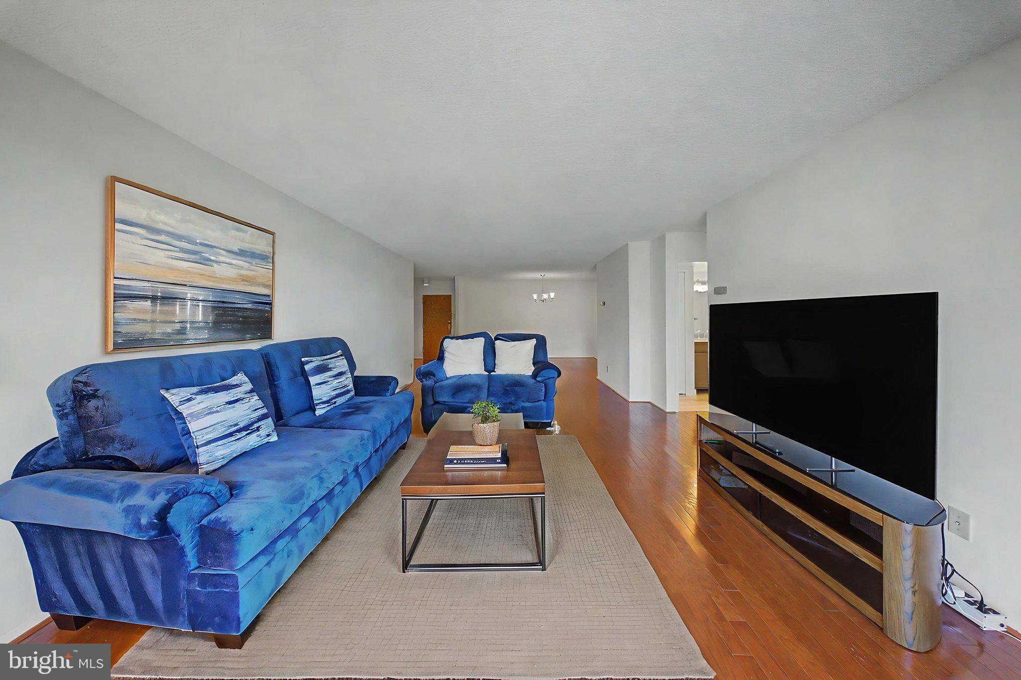 1800 Old Meadow Road, Unit 920 McLean, VA 22102 - Photo 3 of 18 Living Room