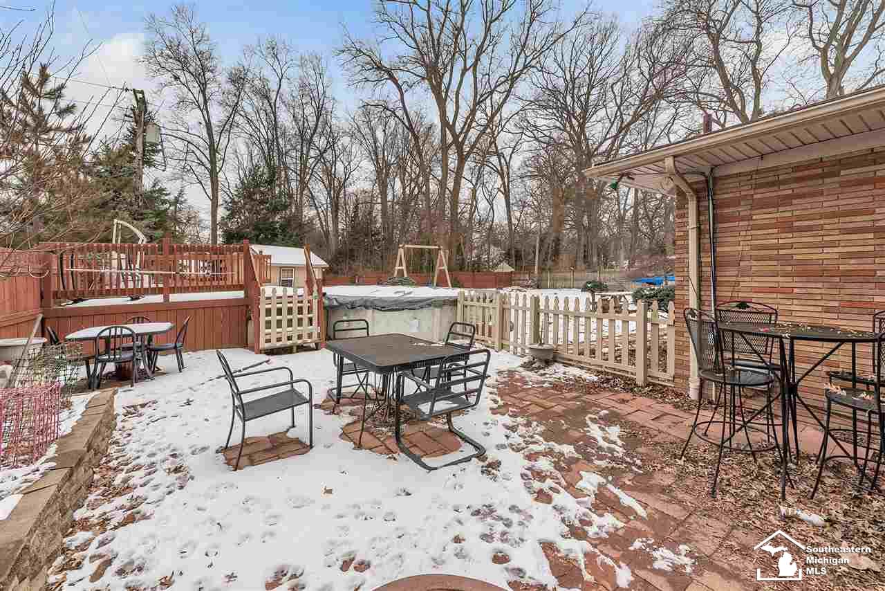 416 Cole Road Monroe, MI 48162 - Photo 40 of 41 50033758-39.JPG