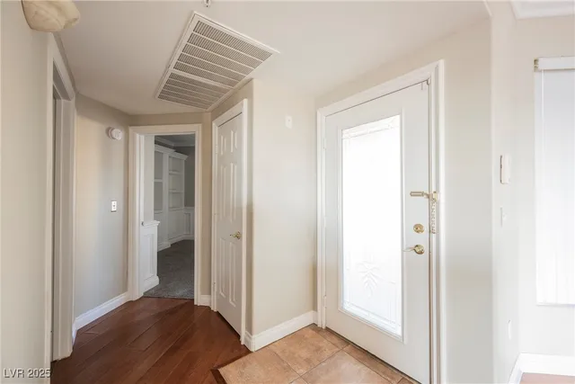 $1,425 | 7189 South Durango Drive, Unit 307, Las Vegas, NV 89113