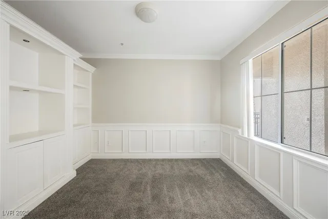 $1,425 | 7189 South Durango Drive, Unit 307, Las Vegas, NV 89113