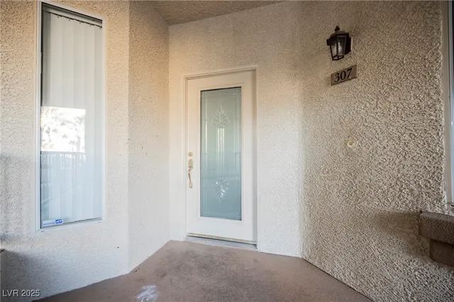 $1,425 | 7189 South Durango Drive, Unit 307, Las Vegas, NV 89113