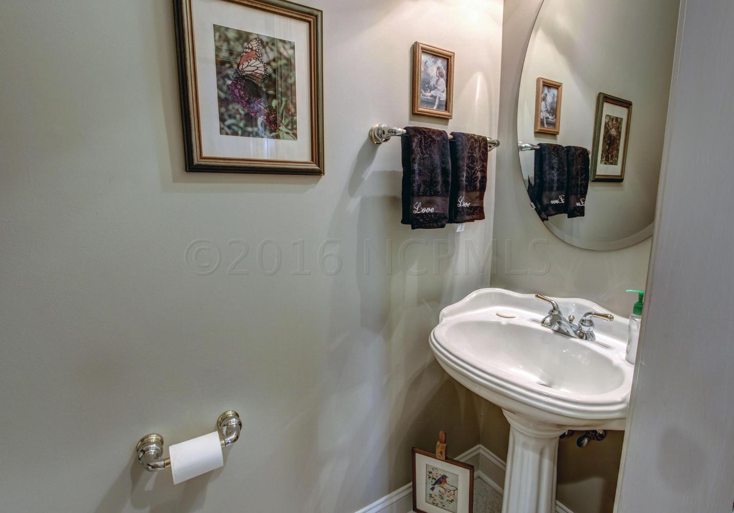 124 Canvasback Point Hampstead, NC 28443 - Photo 13 of 37 Canvasback Point Hampstead NC-large-013-