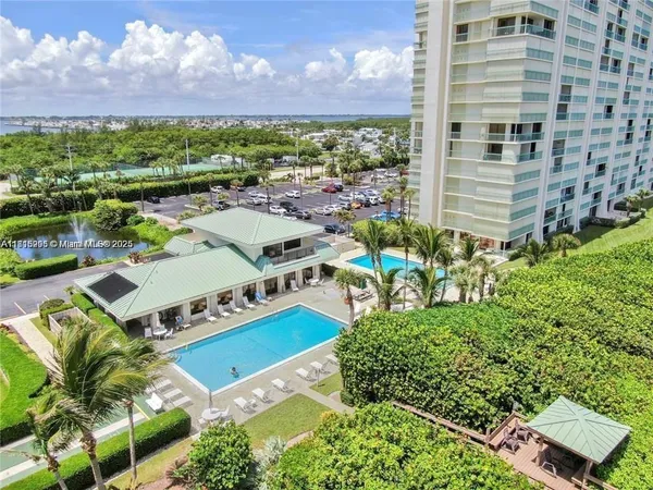 $3,900 | 9940 South Ocean Drive, Unit 804, Jensen Beach, FL 34957