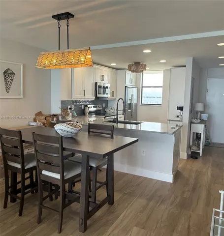 $3,900 | 9940 South Ocean Drive, Unit 804, Jensen Beach, FL 34957