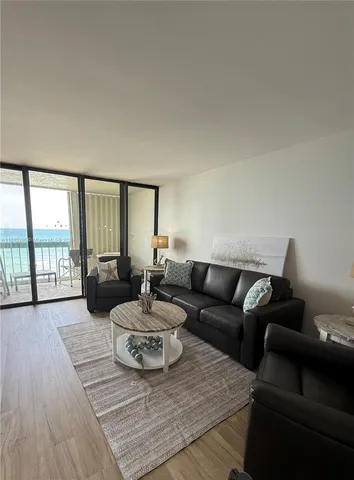 $3,900 | 9940 South Ocean Drive, Unit 804, Jensen Beach, FL 34957