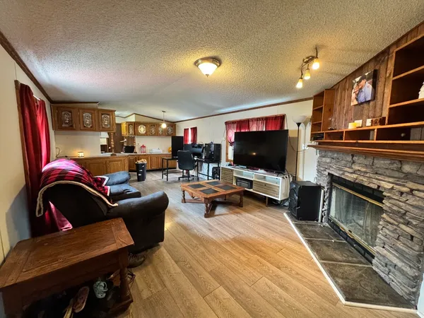 $25,000 | 57 Redwood Manor Drive, Pontiac, IL 61764