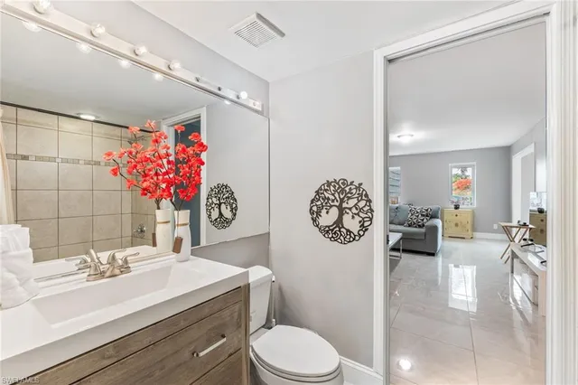 $2,000 | 1724 Bald Eagle Drive, Unit 512C, Naples, FL 34105