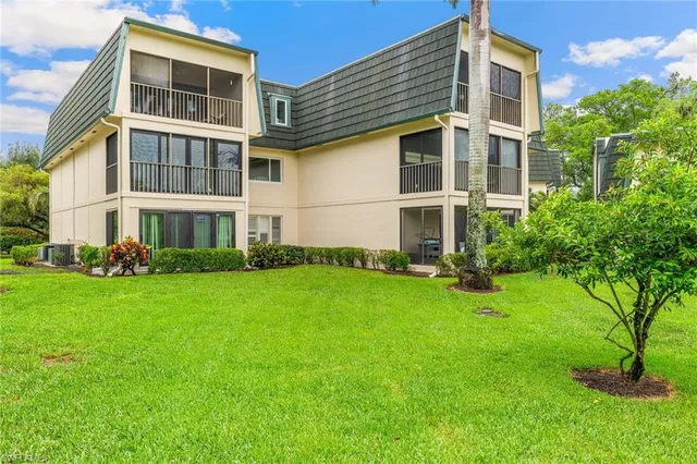 $2,000 | 1724 Bald Eagle Drive, Unit 512C, Naples, FL 34105