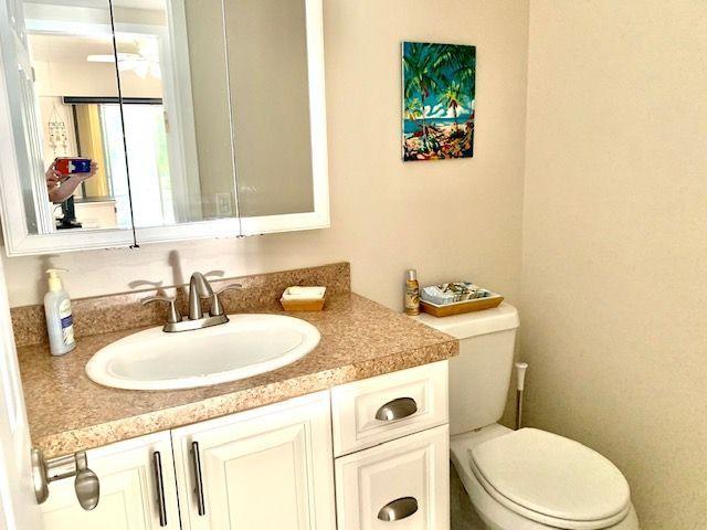 206 Brighton East Boca Raton, FL 33434 - Photo 14 of 29 1/2 Bathroom