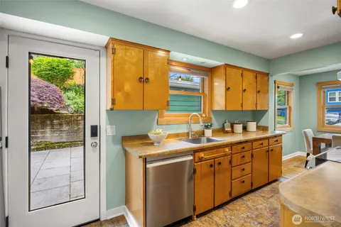 $1,175,000 | 4903 50th Avenue South, Seattle, WA 98118