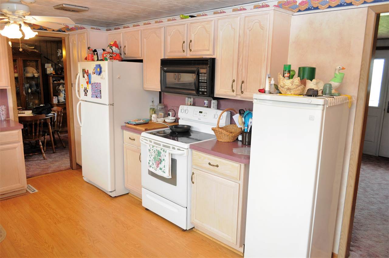 7640 West Gary Road Chesaning, MI 48616 - Photo 4 of 14 31381296-3.JPG
