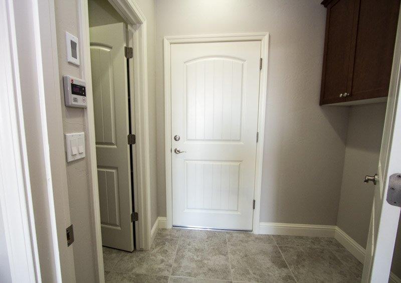 191 West Lilac Avenue Reedley, CA 93654 - Photo 4 of 27 Gallery Image 4