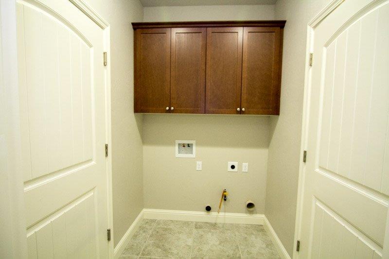 191 West Lilac Avenue Reedley, CA 93654 - Photo 6 of 27 Gallery Image 6