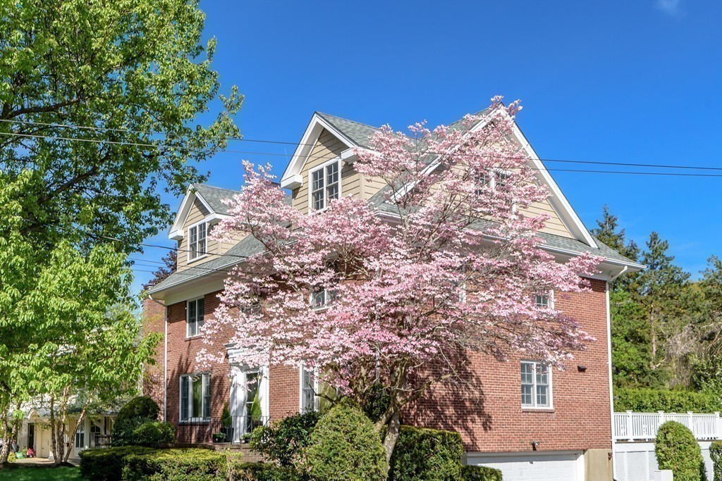 492 Clinton Road Brookline, MA 02467 - Photo 25 of 25