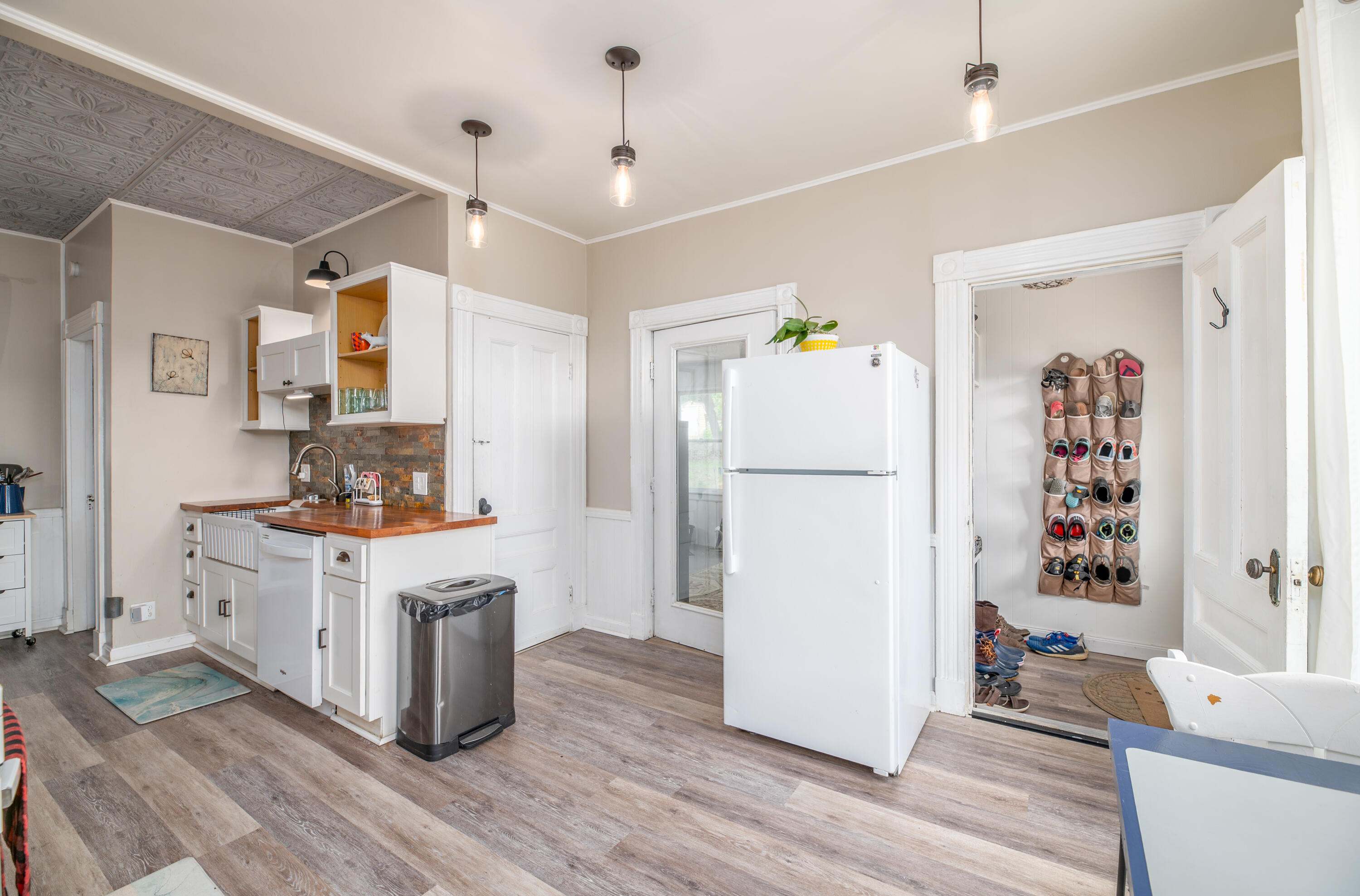 29 Zions Hill Road Dexter, ME 04930 - Photo 8 of 43 Interior22