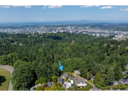 $1,495,000 | 3505 Southwest Beaverton Avenue, Portland, OR 97239