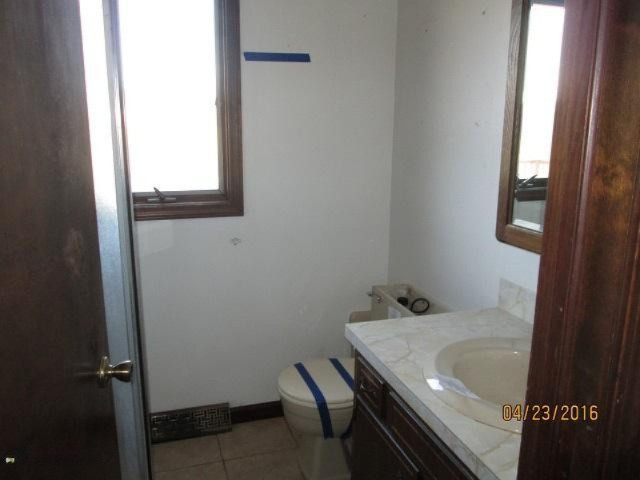 8630 Holden Road Baroda, MI 49101 - Photo 9 of 30 8630 Holden Road (23)bathroom1