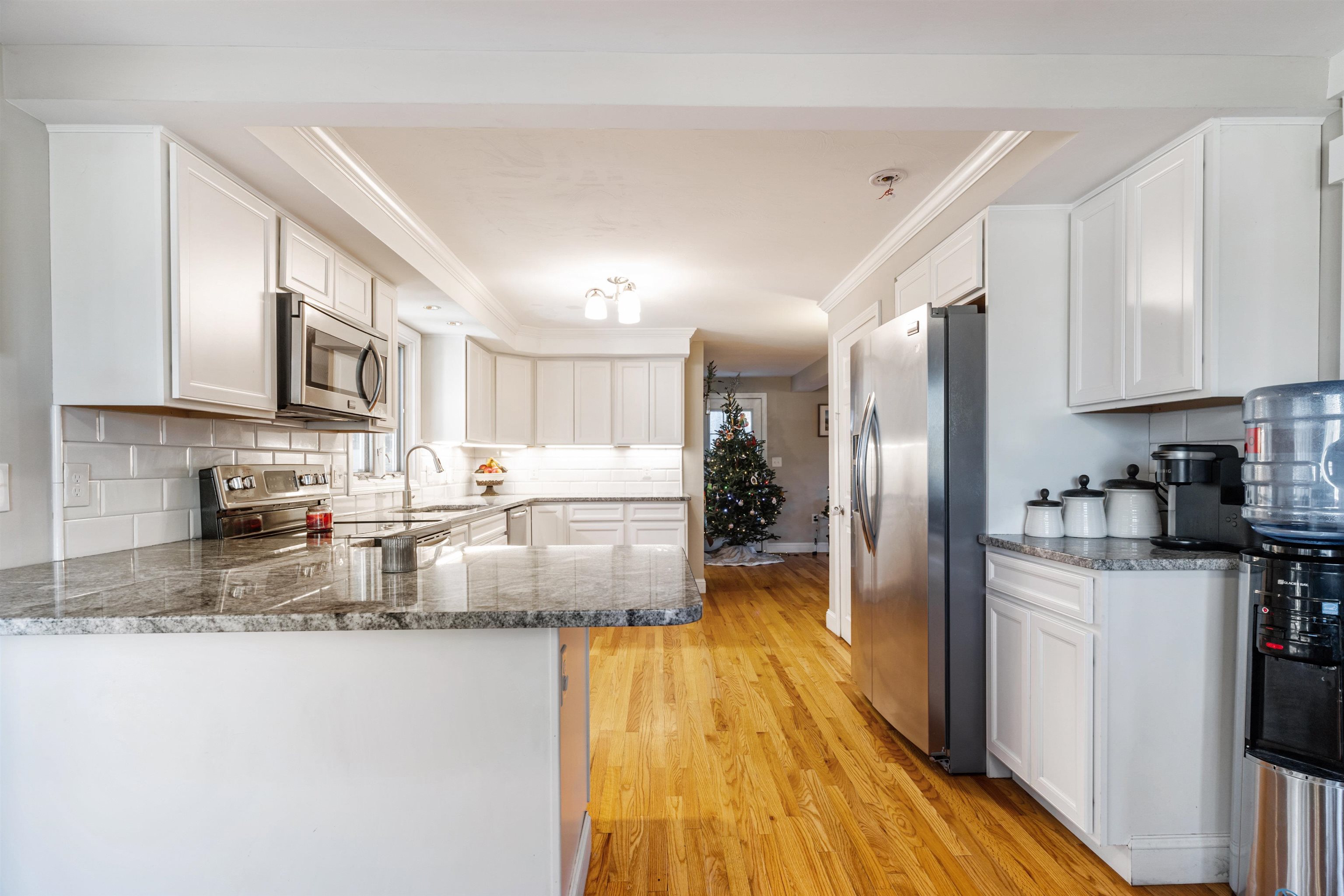 14 Lawson Farm Road Londonderry, NH 03053 - Photo 16 of 38