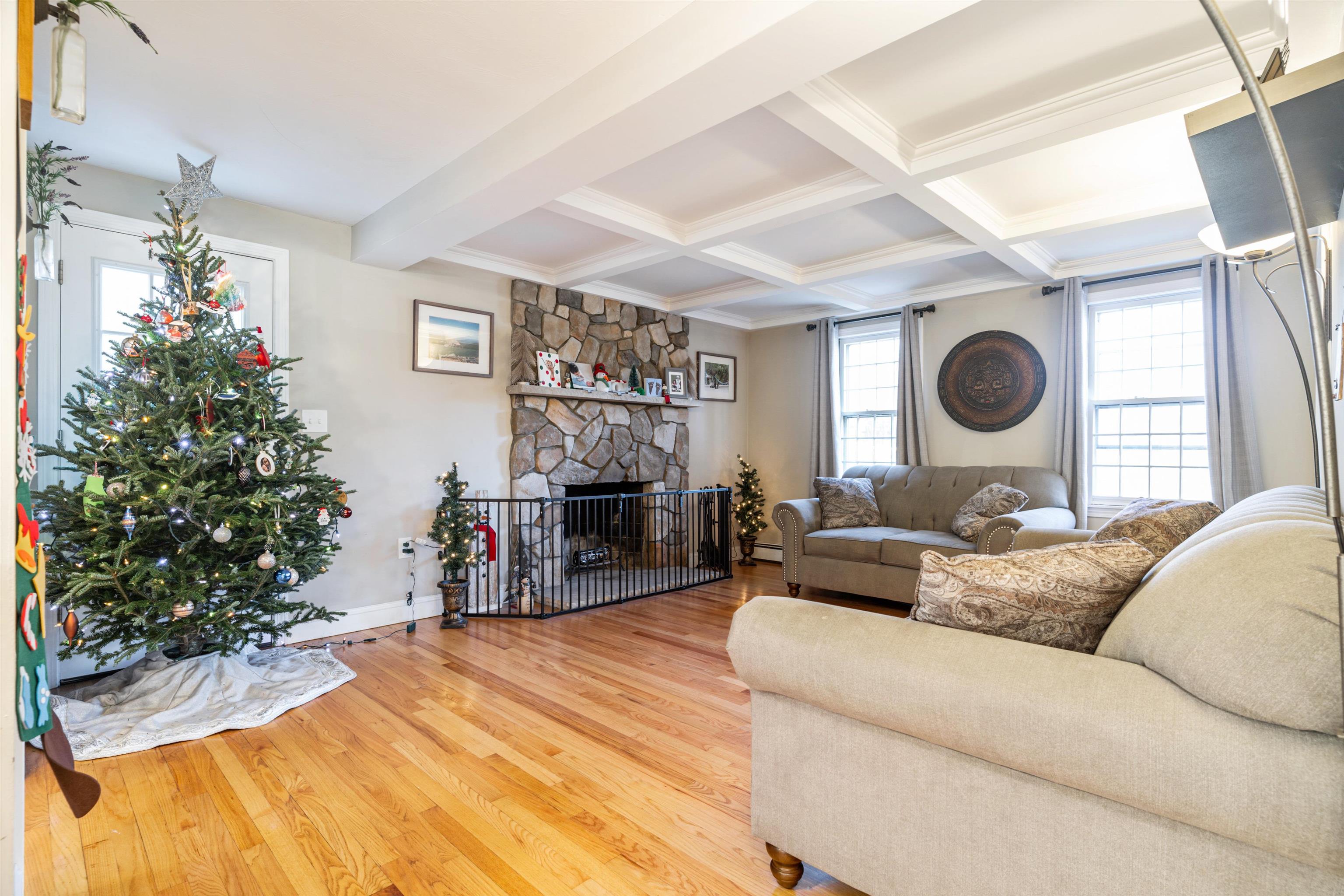 14 Lawson Farm Road Londonderry, NH 03053 - Photo 20 of 38