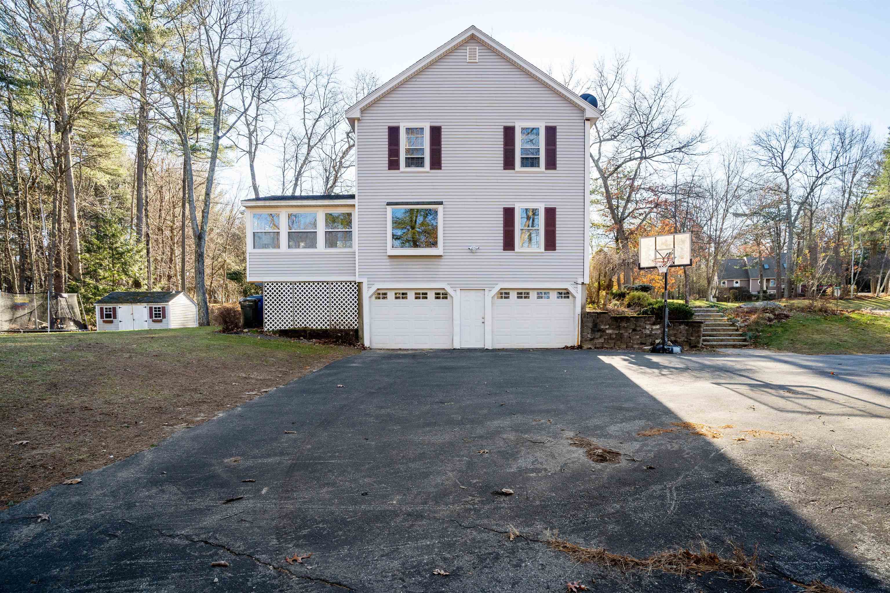 14 Lawson Farm Road Londonderry, NH 03053 - Photo 3 of 38