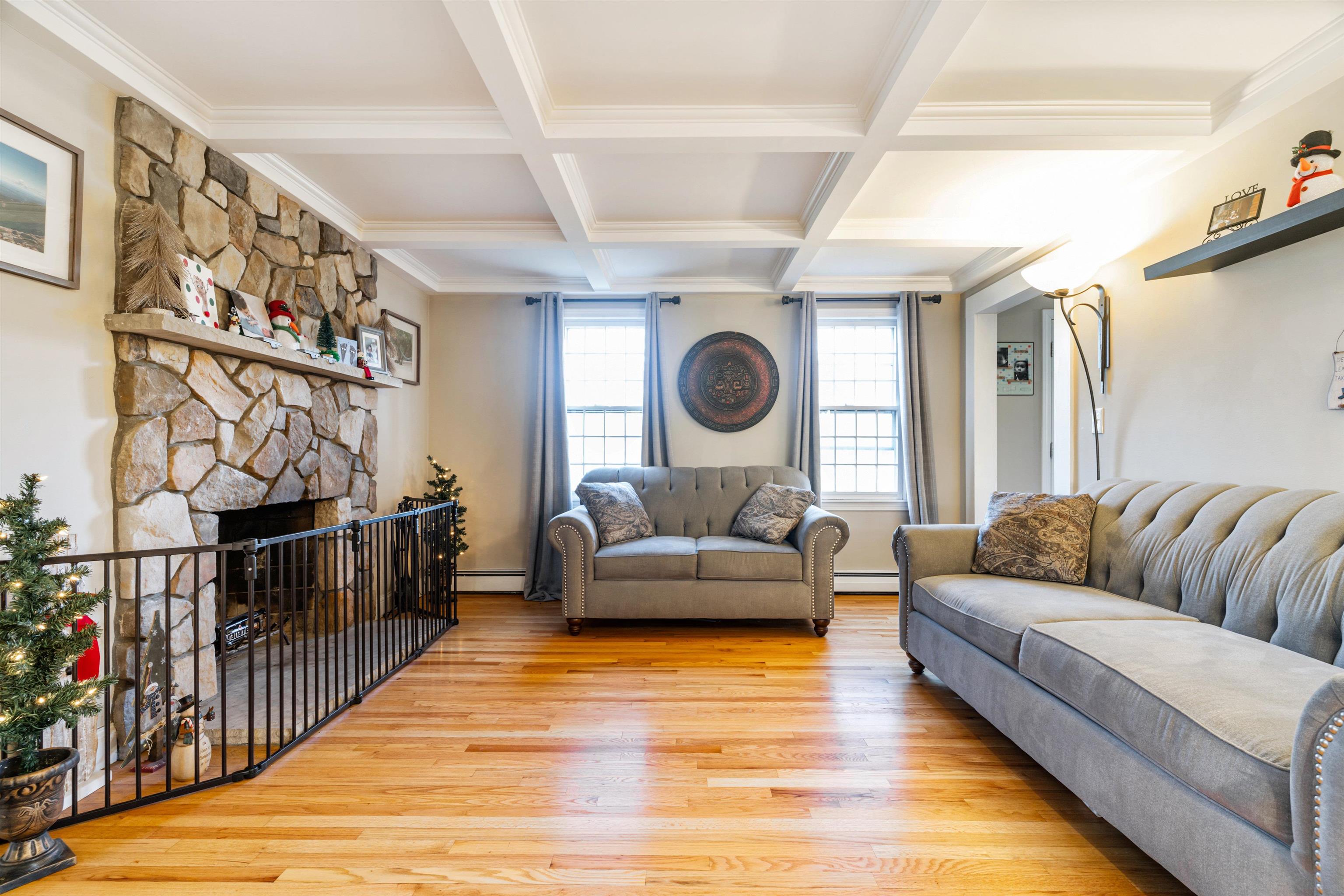 14 Lawson Farm Road Londonderry, NH 03053 - Photo 21 of 38