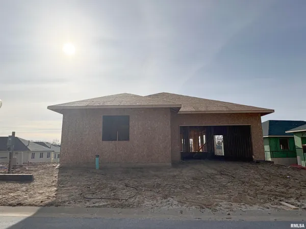 $474,800 | 5624 West Woodbriar Lane, Peoria, IL 61615