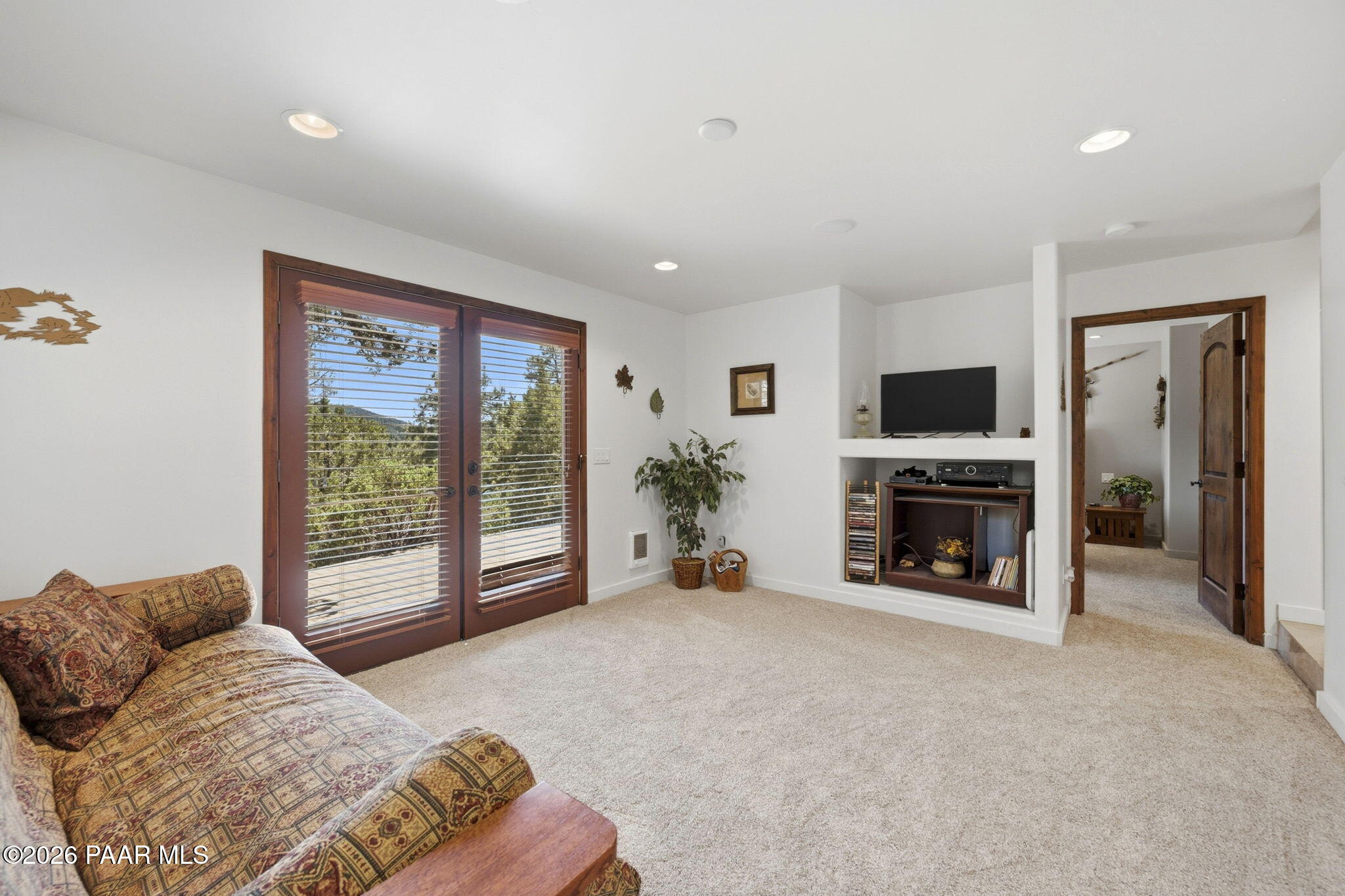 4690 South Minnie Mine Road Prescott, AZ 86303 - Photo 30 of 49 32-Family Room