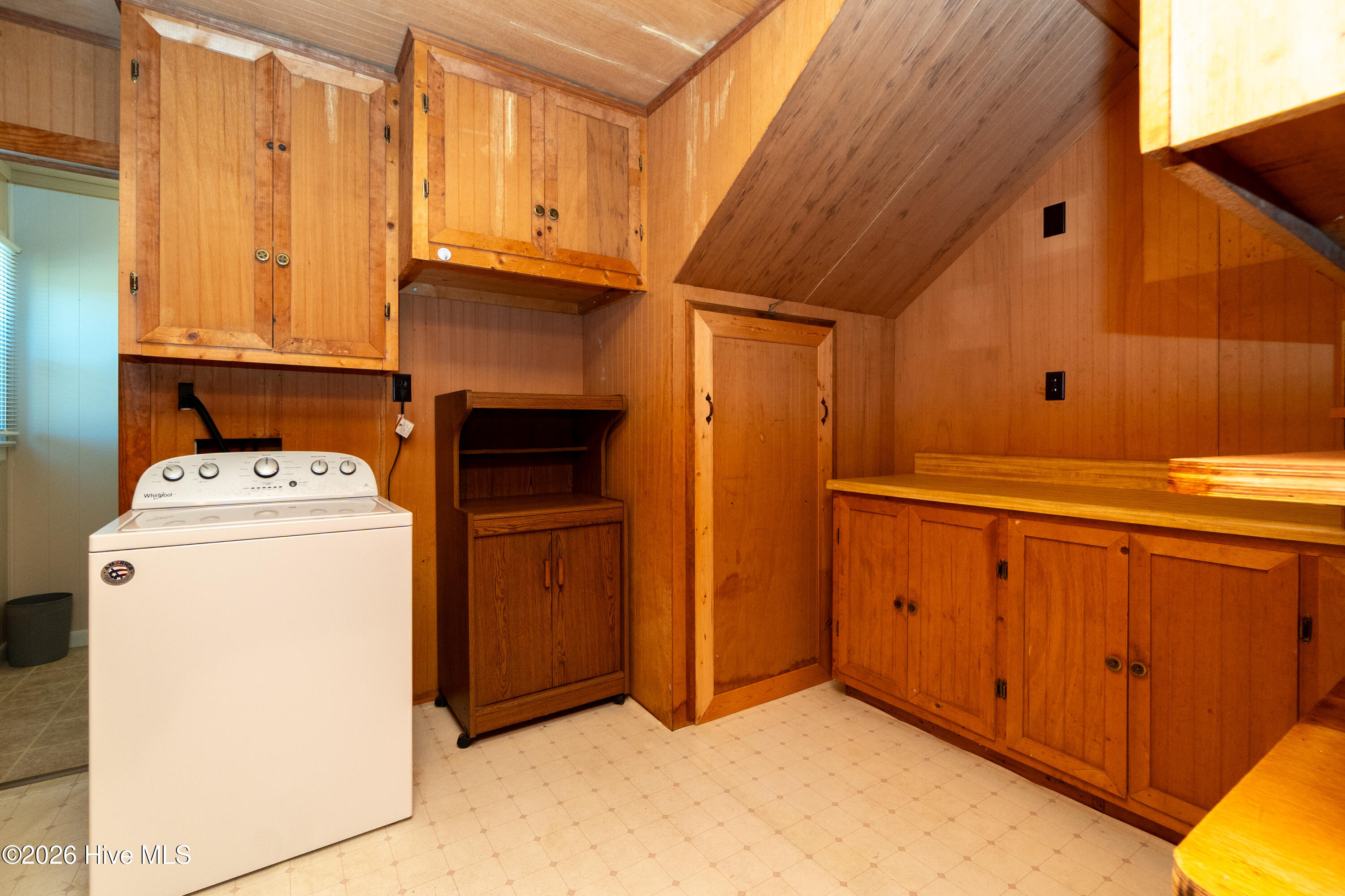 980 Sandy Cross Road Hobbsville, NC 27946 - Photo 26 of 39 laundry Room