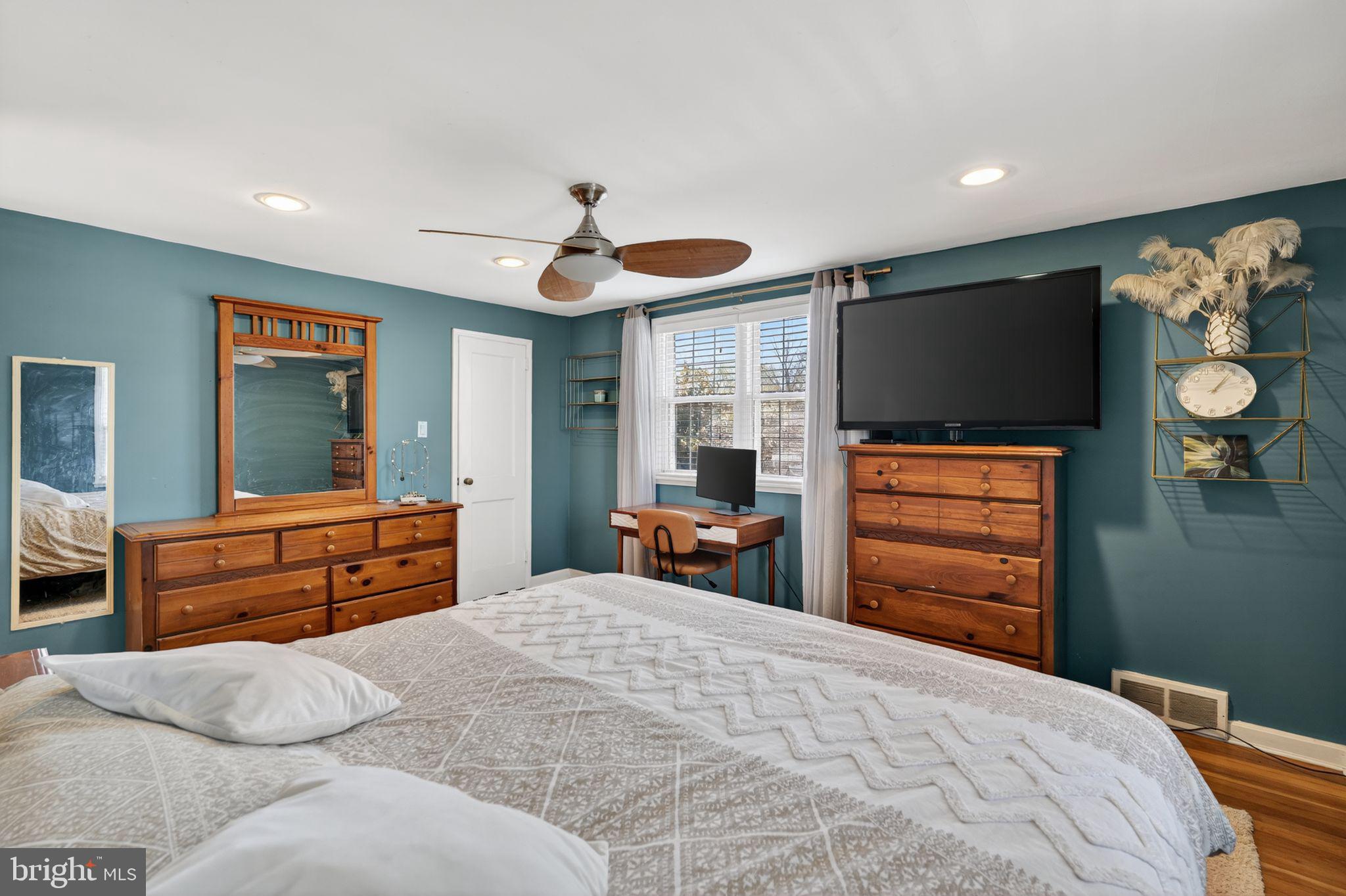 226 Potomac Road Wilmington, DE 19803 - Photo 14 of 29 Serene bedroom with calming hues.