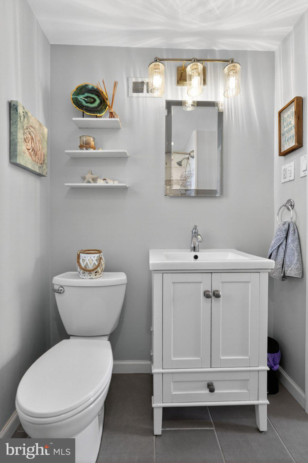 226 Potomac Road Wilmington, DE 19803 - Photo 15 of 29 Chic and modern bathroom retreat.