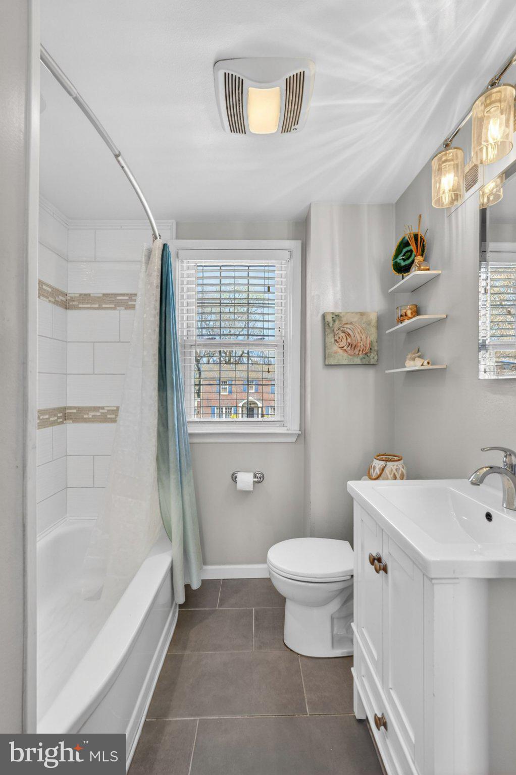 226 Potomac Road Wilmington, DE 19803 - Photo 17 of 29 Charming bathroom with modern touches.