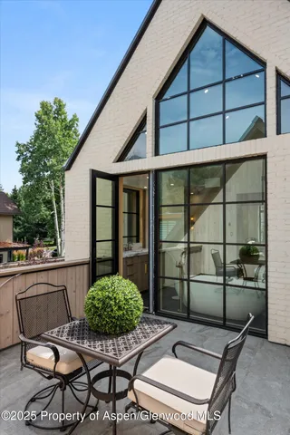 $18,990,000 | 502 North 6th Street, Aspen, CO 81611