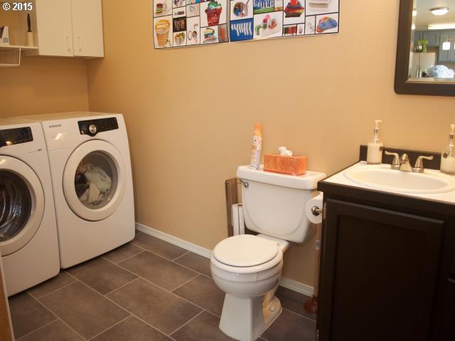 16923 Southwest Division Street Beaverton, OR 97007 - Photo 13 of 16 Gallery Image 13