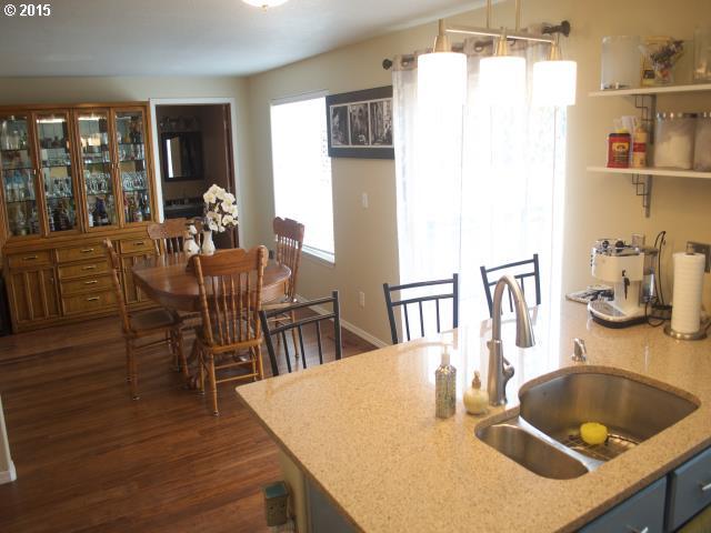 16923 Southwest Division Street Beaverton, OR 97007 - Photo 4 of 16 Gallery Image 4