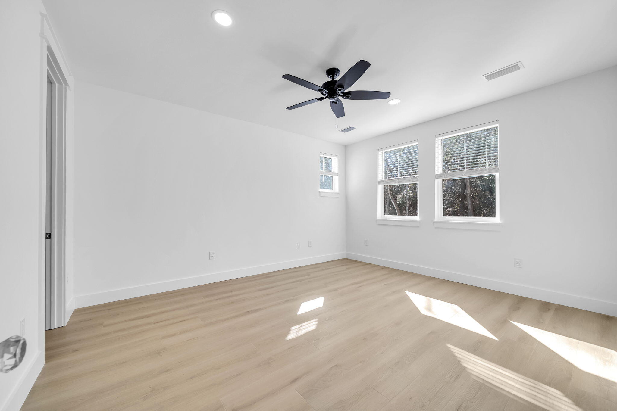 119 Osprey Lane Santa Rosa Beach, FL 32459 - Photo 17 of 33 Primary bedroom