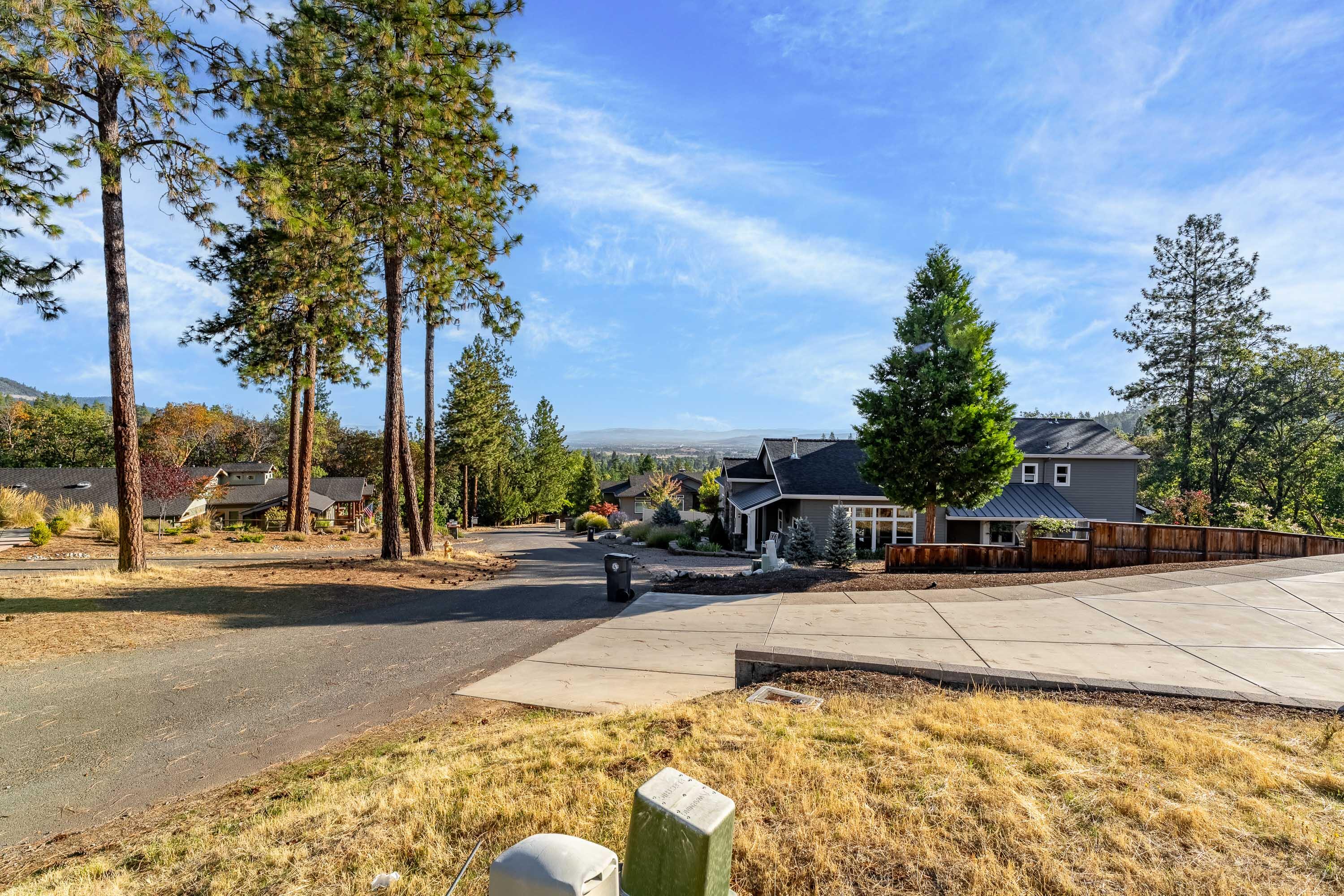 955 Granite Ridge Circle Jacksonville, OR 97530 - Photo 5 of 20 EXT (6 of 6)