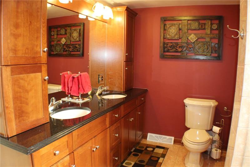 726 Enterprise Road Grove City, PA 16127 - Photo 15 of 22 Gallery Image 15