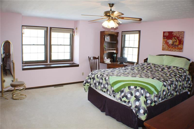 726 Enterprise Road Grove City, PA 16127 - Photo 17 of 22 Gallery Image 17