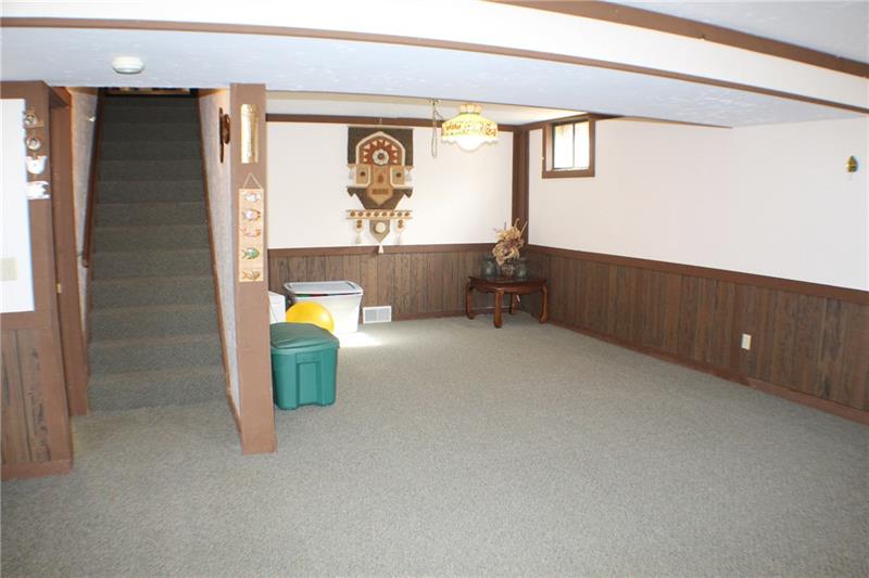 726 Enterprise Road Grove City, PA 16127 - Photo 20 of 22 Gallery Image 20