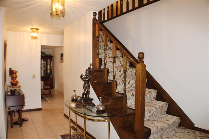 726 Enterprise Road Grove City, PA 16127 - Photo 3 of 22 Gallery Image 3