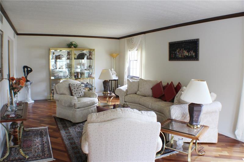 726 Enterprise Road Grove City, PA 16127 - Photo 4 of 22 Gallery Image 4