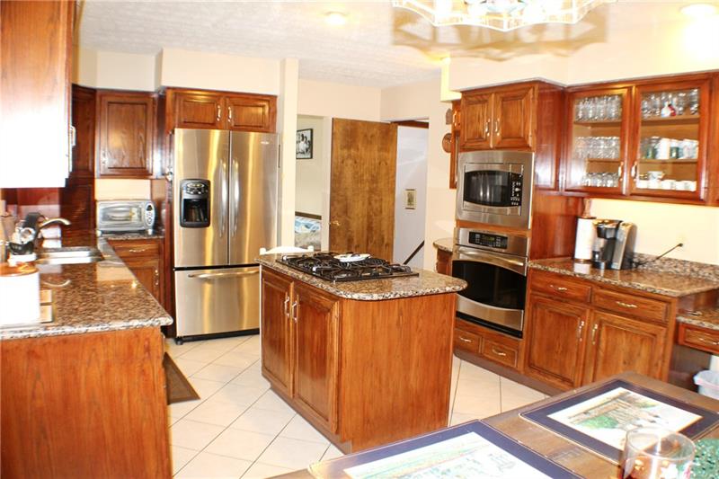 726 Enterprise Road Grove City, PA 16127 - Photo 7 of 22 Gallery Image 7