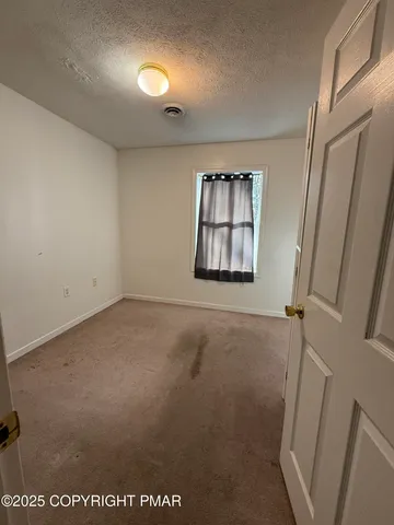 $2,150 | 353 Braeside Avenue, East Stroudsburg, PA 18301