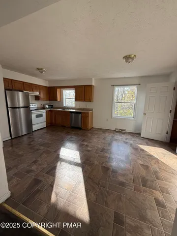 $2,150 | 353 Braeside Avenue, East Stroudsburg, PA 18301