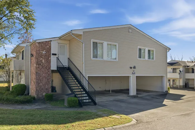 $250,000 | 810 Bellevue Road, Unit 214, Nashville, TN 37221